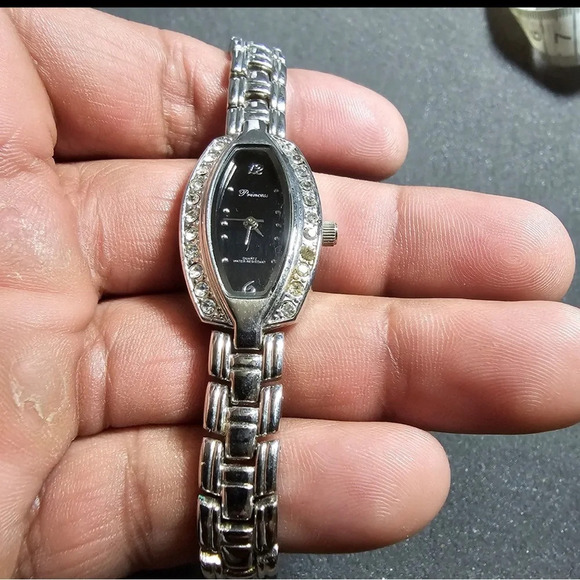 Princess Ladies Quartz Watch Silver Tone Diamond Bezel  Black Dial Working - Picture 2 of 9